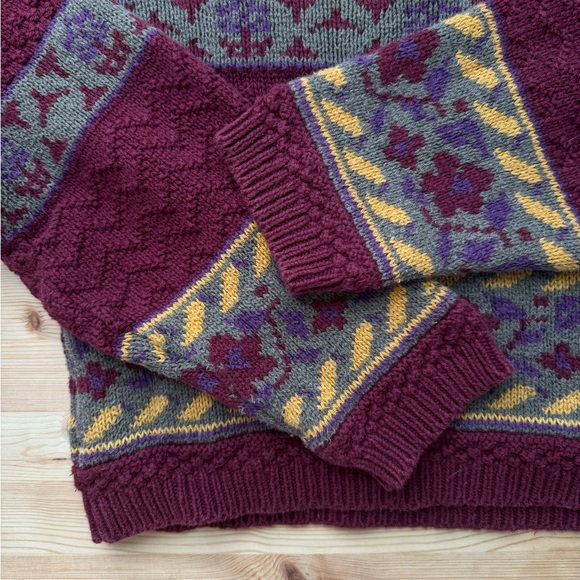 Boca Bleu Vintage Cropped Sweater - Picture 6 of 8